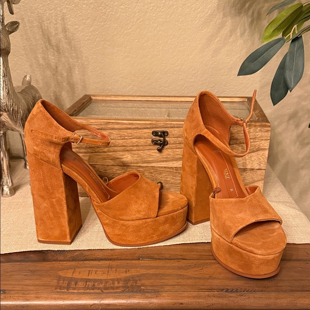 Zara Suede Tan Platform Heels (size 38/7.5-8)
